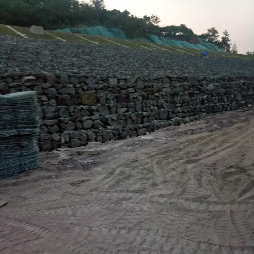 山坡石笼格宾挡墙