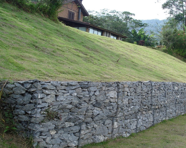 加筋格宾挡土墙