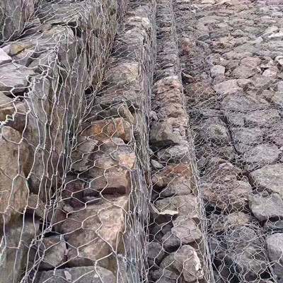 覆塑镀高尔凡格宾石笼